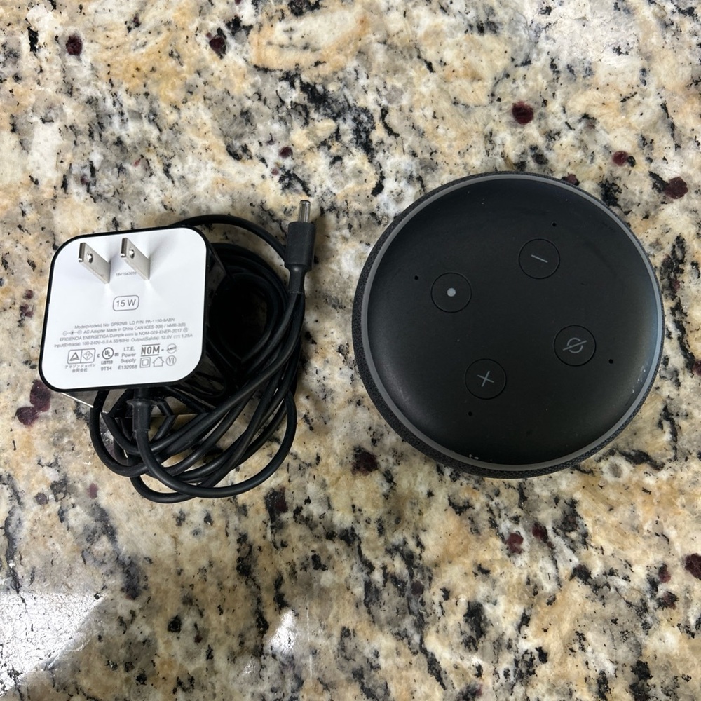 Amazon Echo Dot Alexa Smart Speaker 3rd Gen In Charcoal Cord Included Works EUC